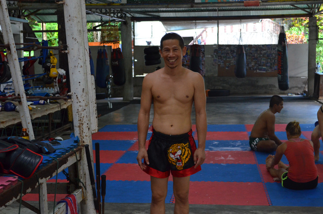 40 Years In Et An Inside Look At Singpatong Gym Fightland When The Thai Boys Earn Money From Fighting Sometimes They Give Their To Families