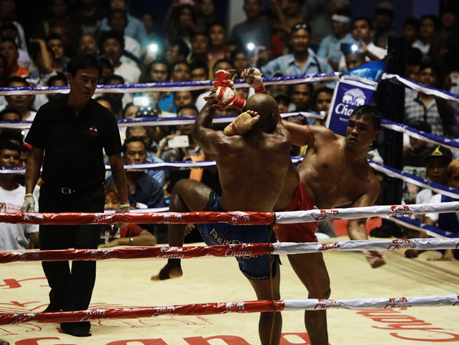 An American Has Become a Major Lethwei Star in Myanmar | FIGHTLAND